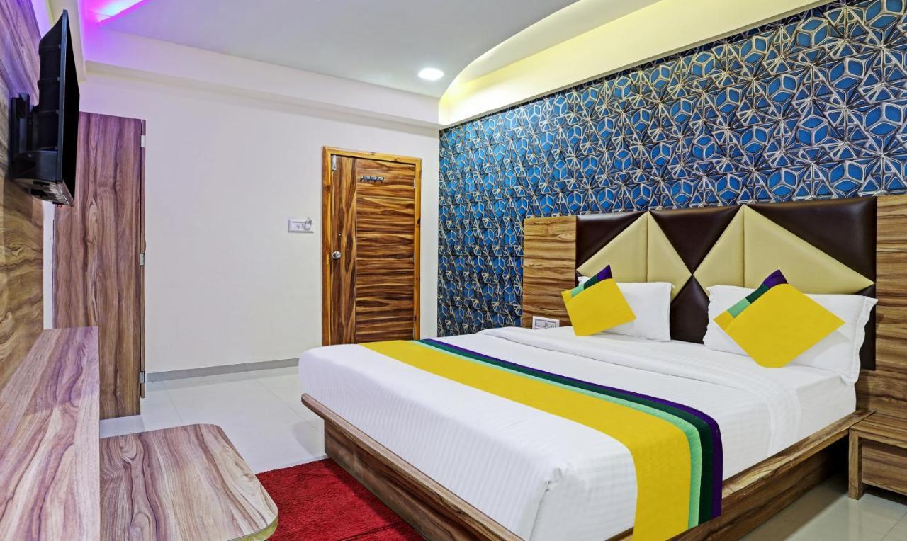 Itsy Hotels Rk Palace Вадодара Екстериор снимка