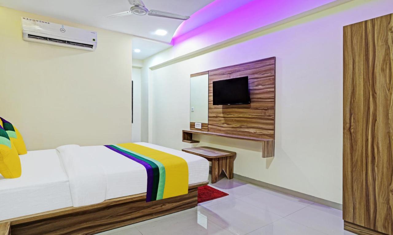 Itsy Hotels Rk Palace Вадодара Екстериор снимка